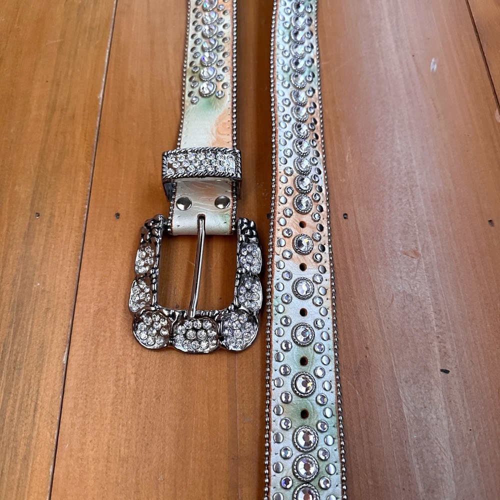 High quality genuine leather belt with crystals.